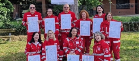 Croci di Anzianità ai Volontari della Croce Rossa