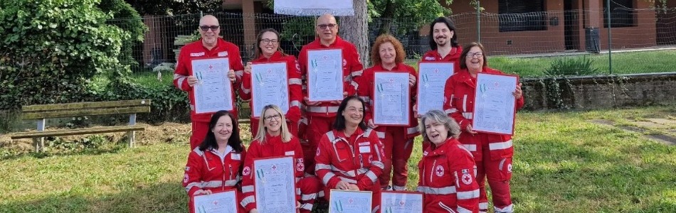 Croci di Anzianità ai Volontari della Croce Rossa